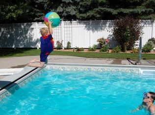 10771 Hummingbird St NW, Coon Rapids, MN 55433