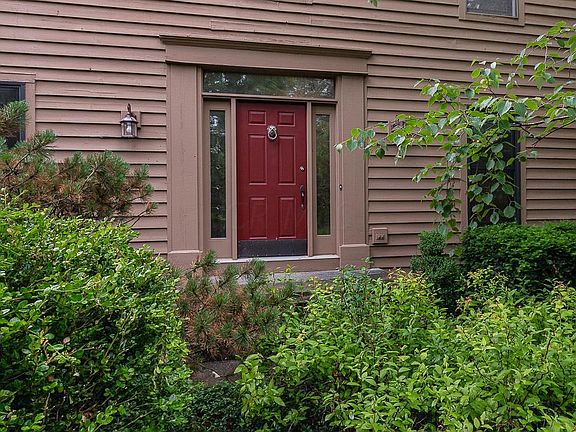 3rd image of 8499 Davington Dr