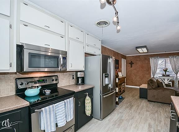 5th image of 2401 Brentwood Dr