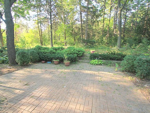 4th image of 16025 Elderlawn Pkwy