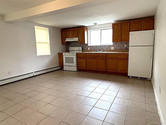 2nd image of 7 Shady Creek Rd #3A
