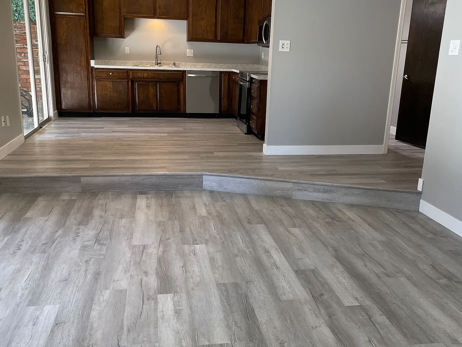 2 bed, 1000 sqft, $2,000 — Photo 3