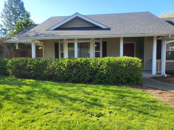 159 SE Aztec Ct, Grants Pass, OR