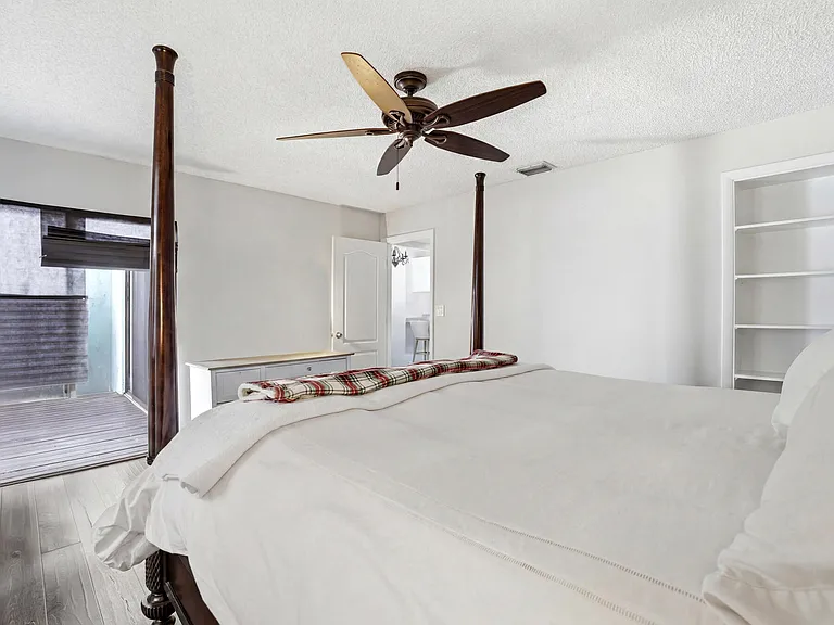 22316 Pineapple Walk Dr — Photo 9