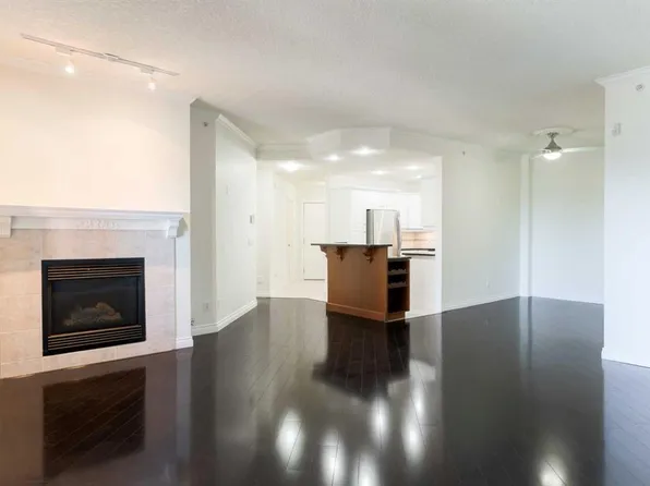 200 E Patina Ct SW #205, Calgary, AB T3H 4K9