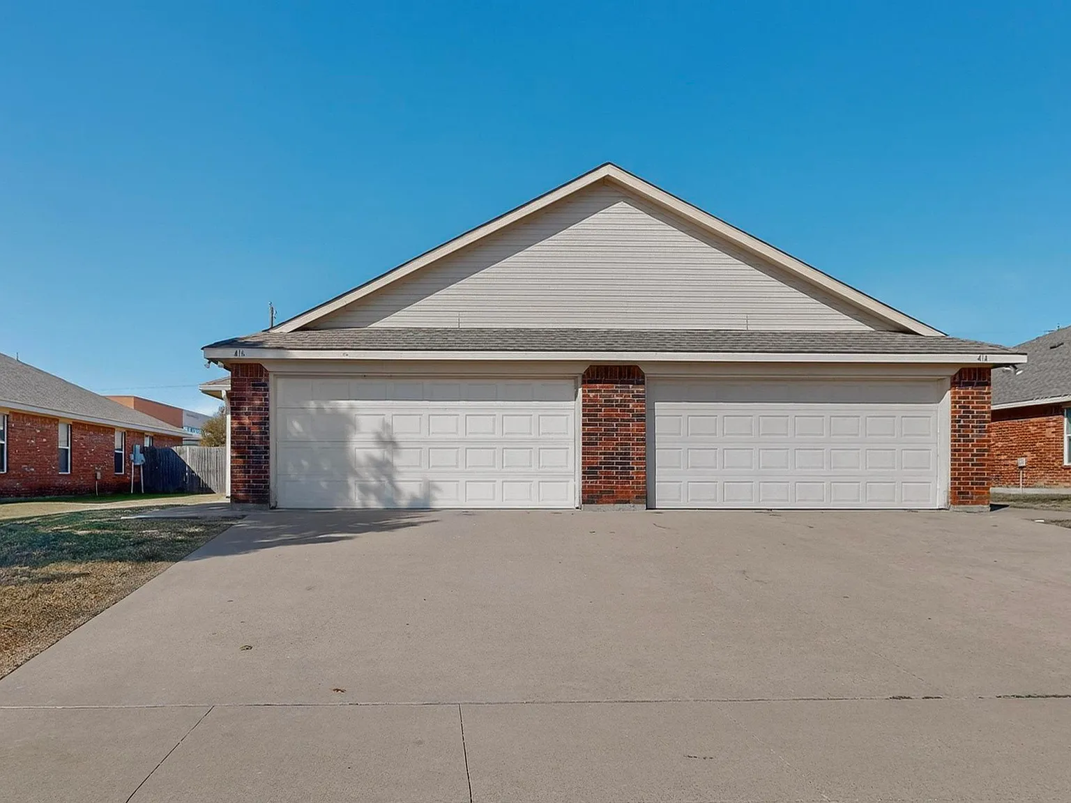 3 bed, 1225 sqft, $3,600 — Photo 1