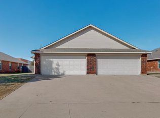 416 Amber Ln, Crowley, TX 76036