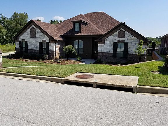 3rd image of 4002 Falls Creek Dr