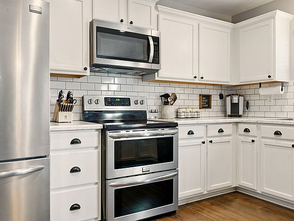 4th image of 7854 Prairie Willow Dr