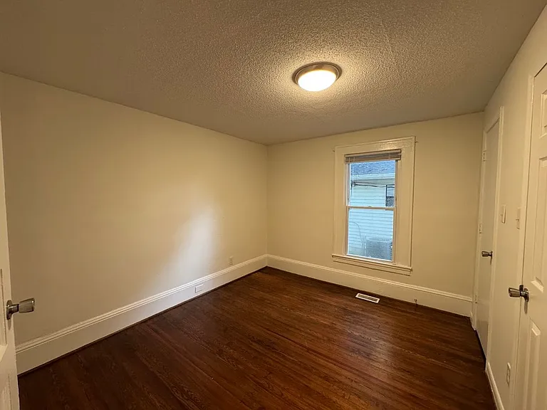 917 E Dayton Ave — Photo 8