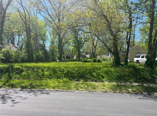6818 Agnes Ave, Kansas City, MO 64132