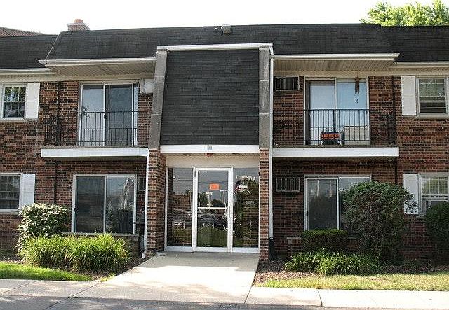 1st image of 2419 Ogden Ave APT 2