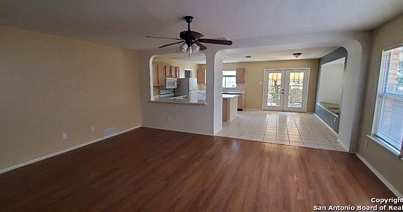 4th image of 21614 Longwood