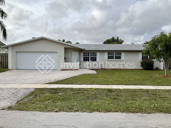 3921 NW 4th Ct, Pompano Beach, FL 33066