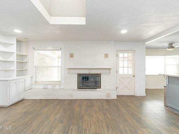 3rd image of 8608 Catalpa Ln