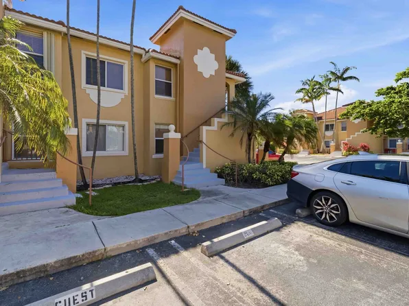 621 NW 78th Ter, Hollywood, FL