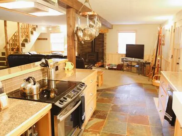 70558 E Terrace Dr, Rhododendron, OR 97049