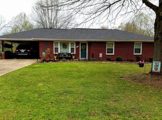 304 Peachtree St, Paris, TN 38242
