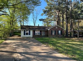 1925 Coral Hills Dr, Southaven, MS 38671