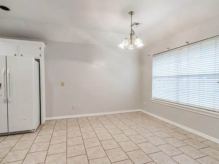 613 Katelyn Ln — Photo 11
