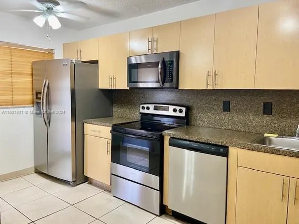 6675 W 4th Ave APT 111, Hialeah, FL 33012
