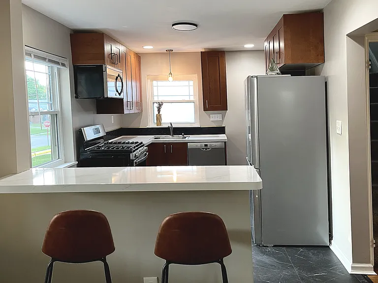 8380 Wicklow Ave — Photo 6