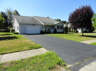 60 Potter Farm Rd, Auburn, MA 01501