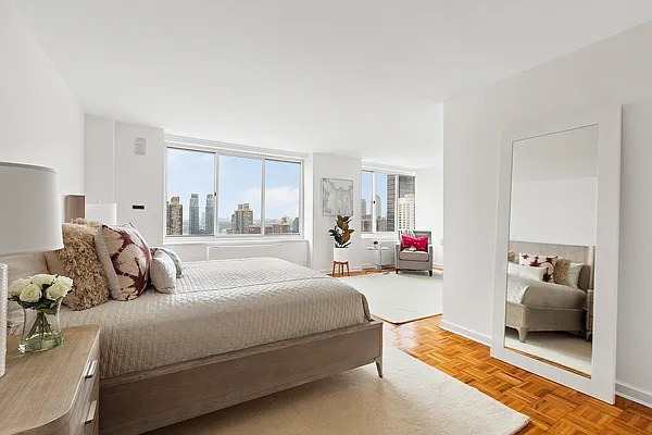 Sold by Compass | media 21