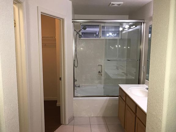 5th image of 3716 Chambord Ct