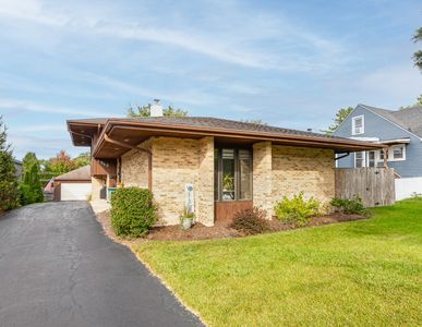 4940 Cornell Ave, Downers Grove, IL, 60515