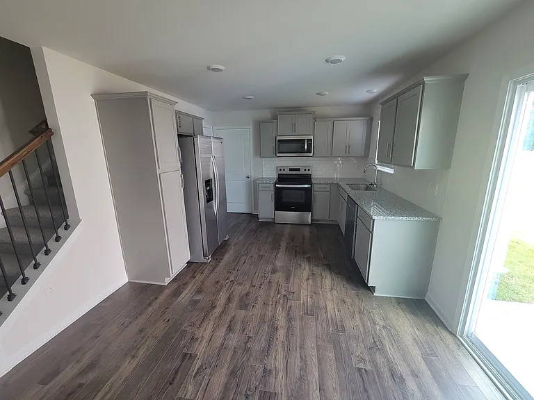 110 Clear Creek Ln — Photo 6
