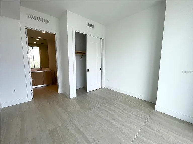 301 Quay Cmns #904 — Photo 19