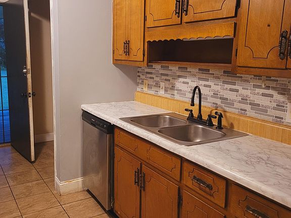 5th image of 1648 Pinedale Cir NW #1648
