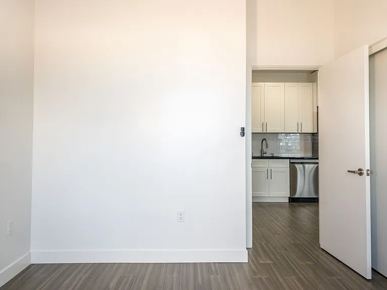 77 Bulkley Ave #7 — Photo 15
