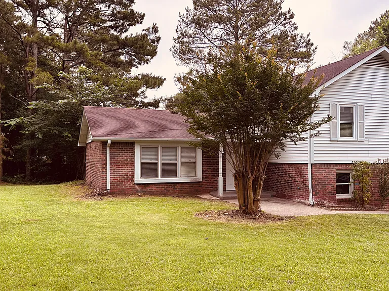 5774 Dwayne Ct — Photo 2