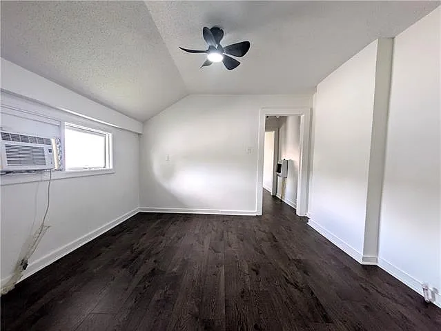 3021 Republic St — Photo 1