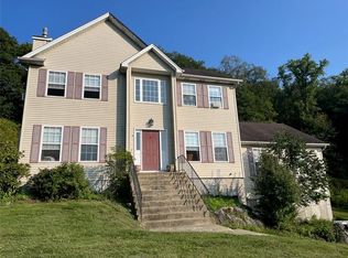 41 Hickory Rd, Sloatsburg, NY 10974