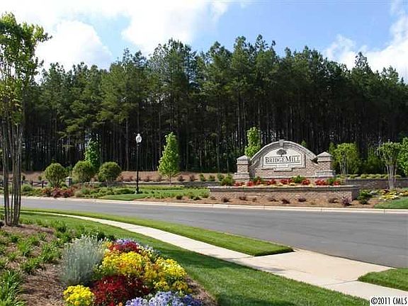 4th image of 2640 E Hartwell Dr #385