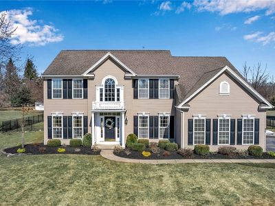 90 Graystone Ln, Orchard Park, NY, 14127