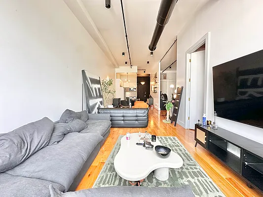 Rented by Doorway NYC, LLC | media 13