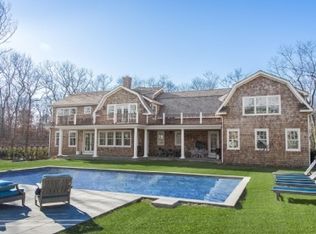 1 Rose Ct, Southampton, NY 11968
