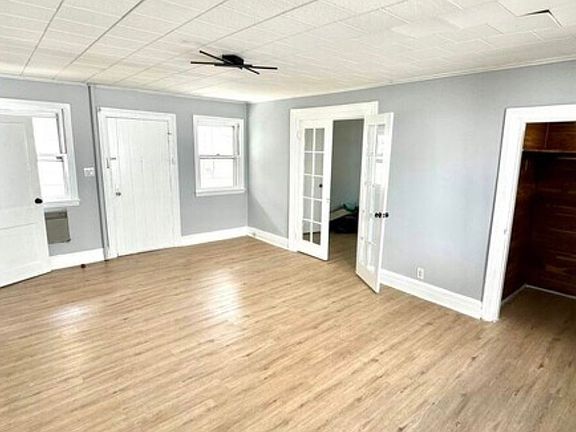 2nd image of 68 Broadway #1