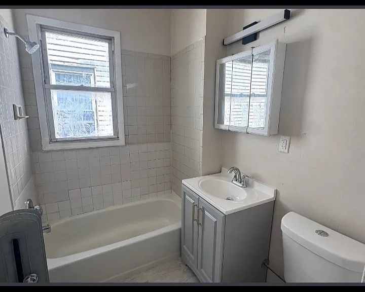 248 Nye Ave #5A — Photo 7