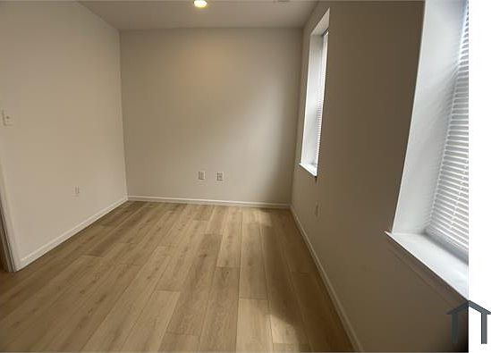 5th image of 3010 N Marvine St #2