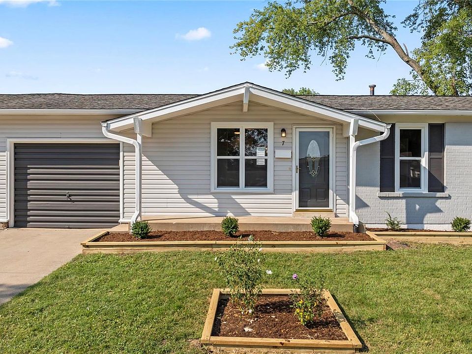 1st image of 7 Cedar Park Dr