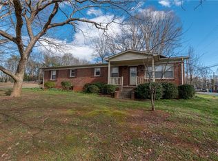 1904 28th St NE, Hickory, NC 28601