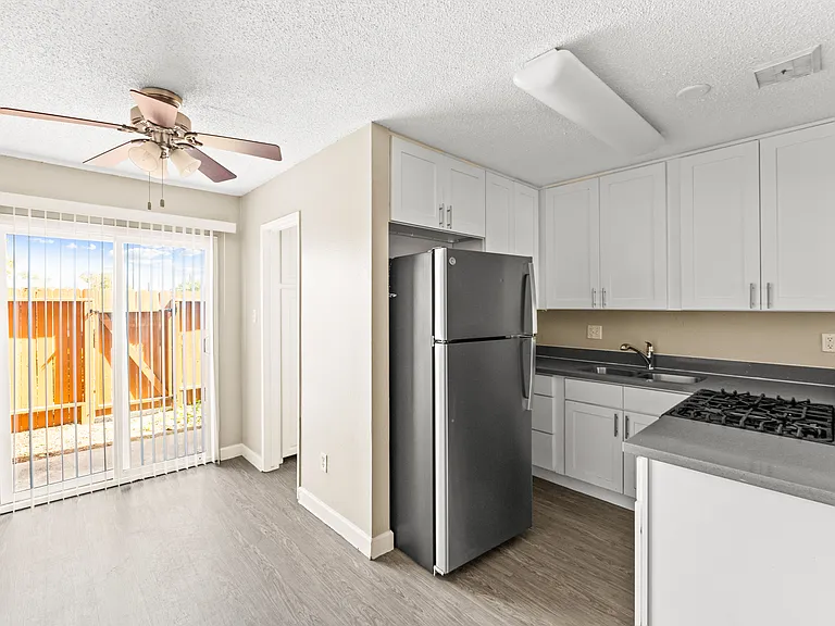 McFadden Apartments — Photo 2