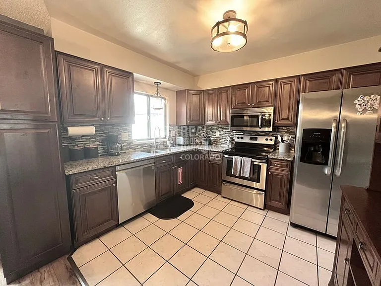 5180 Victory Rd — Photo 4