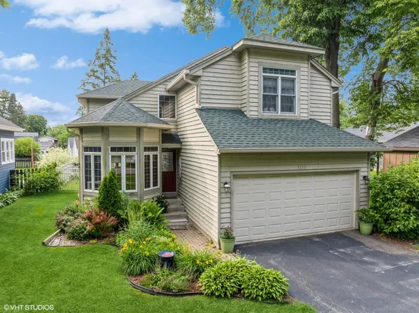 1212 Lincoln Ave, Fox River Grove, IL 60021