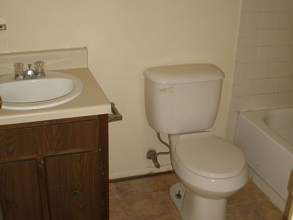5th image of 3787 Southway Dr SW